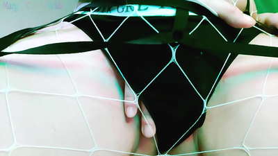 Punapää selittää miten runkata mulkkuaan ja esittelee pilluaan - Dirty Words